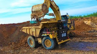 BIG Dump Truck And Excavator Working In The Coal Mines CAT 777E Komatsu PC2000 [upl. by Rosanne]