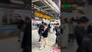 新宿駅で東臨70000が並んでた youtubeshorts （20241171555） [upl. by Valene901]