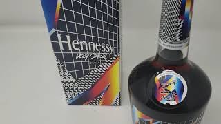 Unboxing Hennessy Limited Edition by Felipe Pantone [upl. by Nnaarual]