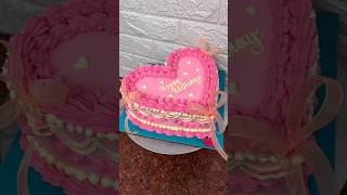 Heart shape cake design 💗😍 shorts youtube youtuber birthdaycake trending cake video vairal [upl. by Nelleoj]