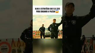 Olha a estratégia que ela teve para enganar A polícia filmes cinema [upl. by Canotas]