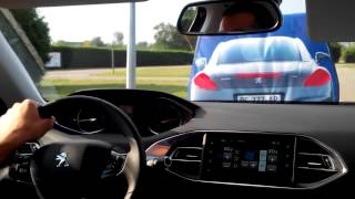 Freinage automatique durgence  Peugeot 308 [upl. by Htiek]