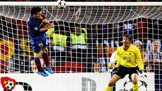 Los MEJORES GOLES De CABEZA De Lionel Messi [upl. by Eilla]