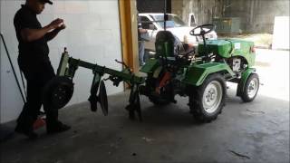 MINITRACTOR DIESEL 12 HP CON IMPLEMENTO ARADO DE DISCOS WWWTOROTRACCOM [upl. by Acceber798]