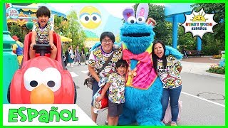 Ryan conoce a Cookie Monster en el parque de Universal Studios con patio de recreo para Niños [upl. by Ffej]