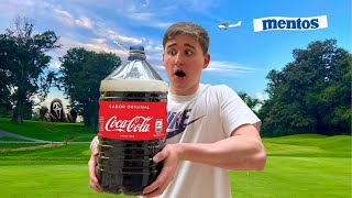 ¿QUE PASA si TIRO 100 MENTOS en 100 LITROS DE COCA COLA🤯 [upl. by Paola315]