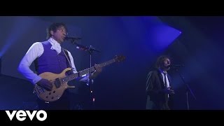 Alain Souchon Laurent Voulzy  Oiseau malin Live au Zénith de Paris 2015 [upl. by Geiss]