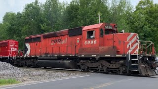 CP Rail crossing Moonstone Road Coldwater Ontario 5 locomotives on one train 🚂 🚂 🚂 🚂🚂 [upl. by Alleras]