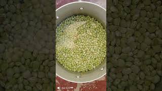 Cooking pigeon peas MercyNguku The World Traveller 🌎🌎 [upl. by Mariette]