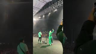 Moment Nissa Sabyan manaiki panggung Syubbanul Muslimin sabyangambus syubbanulmuslimin [upl. by Nywrad]