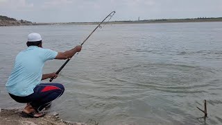 quotHOW TO FLOAT FISH RIVERS WITH A SINGLE HOOK FOR MAXIMUM RESULTS quotROHU FISHING TECHNIQUES IN RIVER [upl. by Aniale]