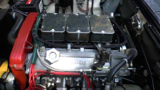 Fiat 130 32 Abarth Engine with 3 Weber 44 DCNF carbs high warm engine revvs from idle [upl. by Neirbo]