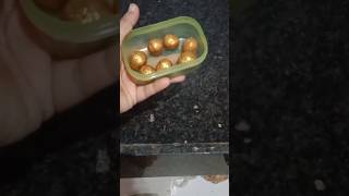 Edible lustre dust se de chocholate ball ko golden look  Kush Bakers viralvideo shorts chocolate [upl. by Yenittirb]