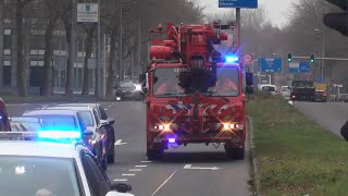 Politie begeleidt GROTE KRAAN Brandweer Haaglanden met spoed in Rotterdam 1428 [upl. by Karsten]