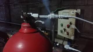 HOW TO REFILLING CO2 GAS TO CYLINDER [upl. by Danita225]