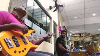 Medley quotSimião Henriquequot Cover Bass [upl. by Lenette]