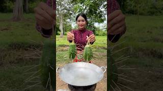 Cooking papaya with egg recipe foodie cookrecipe cooking delicious [upl. by Aizek]