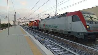 E494 006 MERCITALIA RAIL al traino di Invio locomotive YILPORT TarantoD145 2040 quotAragostaquot [upl. by Wiley]