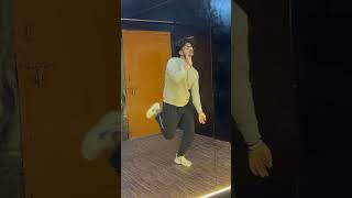 Meri moto suit pehan k aayii 🤣❤️😎viralvideo shorts dance upload youtubeshorts lovedance [upl. by Rad]