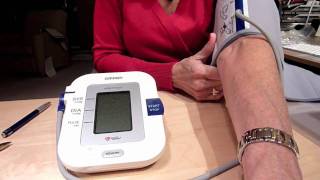 OMRON 711DLX ARM BLOOD PRESSURE [upl. by Oluas]