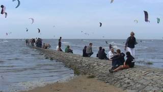 Hängt ihn höher  Video  Kitesurfen CuxhavenSahlenburg 2010 [upl. by Trilbee]