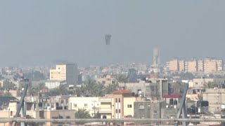 Parachutage daide humanitaire sur Gaza  AFP Images [upl. by Todd700]