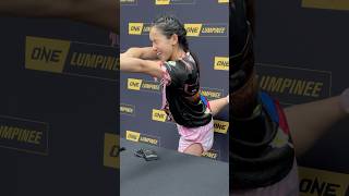 Islay Erika Bomogao shows her wai kru moves onefridayfights onelumpinee [upl. by Melba]