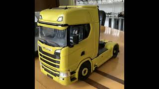 Camion Scania S730  Italeri art 3927 [upl. by Attenaj]