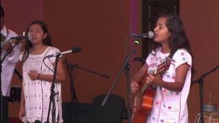 Las Hermanas García  Cantan ‘Como un lunar’ en el FIC 2016 Concierto [upl. by Tobey]