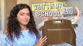 WHATS IN MY SCHOOL BAG  Back To School 2018 [upl. by Kristien564]