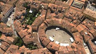 Una veduta dallalto della città di Lucca  Turismo Lucca [upl. by Otrebtuc384]