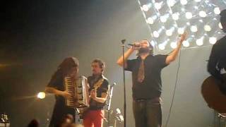 Les Cowboys Fringants  Les Etoiles Filantes live Arena Genève 100212 [upl. by Dahlstrom]