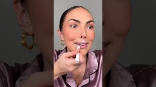 Lip contouring 👀💋 makeuphack liptutorial makeupreview contouring [upl. by Auhoj361]