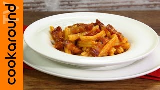 Pasta con pomodorini arrosto e pancetta  Ricetta primi piatti [upl. by Yeta]