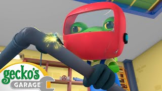 Planes  Geckos Garage  Robot Cartoons for Kids  Moonbug Kids [upl. by Vince264]