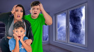 SURVIVING A TORNADO🌪️ LIVE [upl. by Enneirdna]