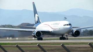 AeroMexico B762 take off from SCEL to MMMX [upl. by Eachelle]