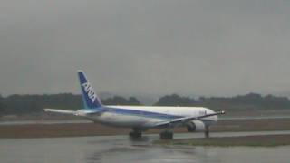 ANA 全日空 Boeing 777300 Take off 広島空港 [upl. by Mungam663]