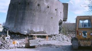 ABRISS LUFTSCHUTZTURM FREILIGRATHSTRASSE  LILIENCRONSTRASSE WILHELMSHAVEN [upl. by Leavy]