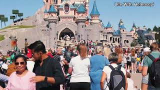 VLOG  My First Time at Disneyland Paris 🇫🇷 [upl. by Barton675]