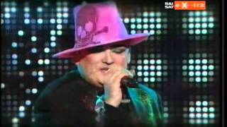 Boy George  VICTIMS  live in Italia 2008 [upl. by Asirb395]