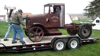 Model 33 International Harvester Truck [upl. by Notlef213]