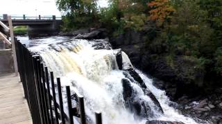 Nouveau belvédère aux chutes de Roxton Falls  Halte Routière [upl. by Teteak]