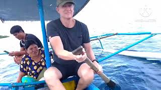 FOREIGNER PADDLED IN THE MIDDLE OF THE SEA GOING TO VICTORY ISLAND GUIUAN EASTERN SAMAR [upl. by Riaj]