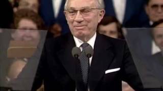 President Hinckley Story of Bucket of Bricks Oct 1981 General Conference [upl. by Chet]