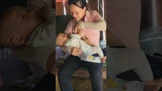 Breastfeeding mom 🥰 breastfeeding baby newbornfeeding shortvideo cute newborn foryou shorts [upl. by Auburn679]