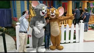 Warner Bros Abu Dhabi  Get a picture with Tom amp Jerry [upl. by Assej]