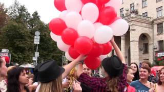 Michael Jackson Flash mob in Kiev 25 08 13 7 [upl. by Deyes]