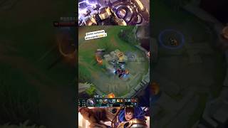 BLITZCRANK FUGINDO do GAREN 😂 LEAGUE OF LEGENDS shorts [upl. by Aziar67]