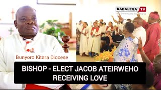 Bishop  Elect Jacob Ateirweho receiving love from Bunyoro Kitara Diocese  Bishop Samuel Kahuma [upl. by Wattenberg]